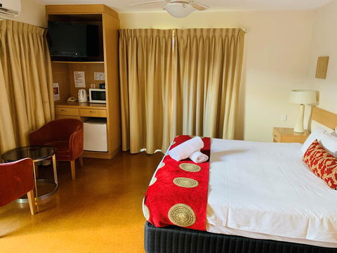 Swan Valley Oasis Resort - Accommodation Whitsundays 2