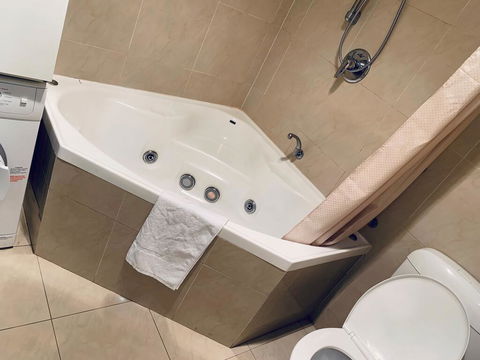 Swan Valley Oasis Resort - Accommodation Whitsundays 1