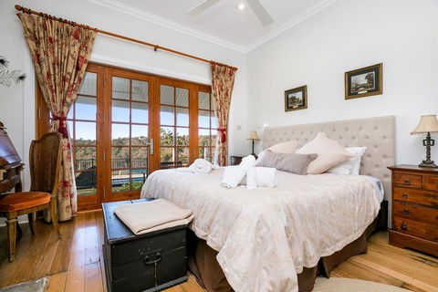 Taradale House Estate - Accommodation Whitsundays 0