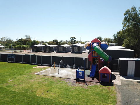 Terminus Hotel - Accommodation Whitsundays 1