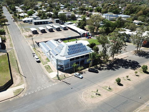Terminus Hotel - Accommodation Whitsundays 0