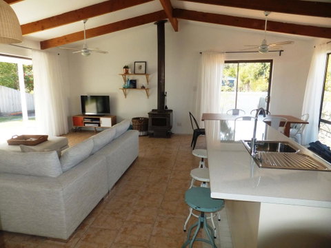 TERRIFIC ON TAMARA CRESCENT - Accommodation Whitsundays 2