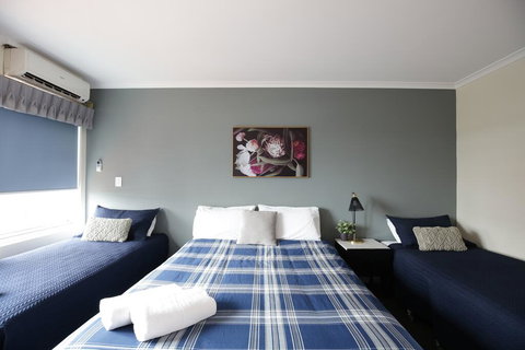 The Bayview Hotel - Accommodation Whitsundays 1