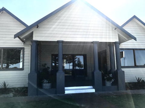 The Beach House & Villas - Accommodation Whitsundays 1
