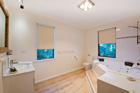 Parnella Kettering - Accommodation Whitsundays 9