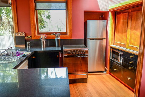 Bridge View Retreat - Accommodation Whitsundays 27