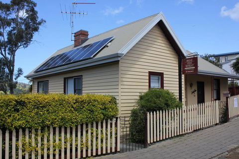 Bridge View Retreat - Accommodation Whitsundays 0