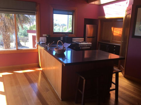 Bridge View Retreat - Accommodation Whitsundays 18