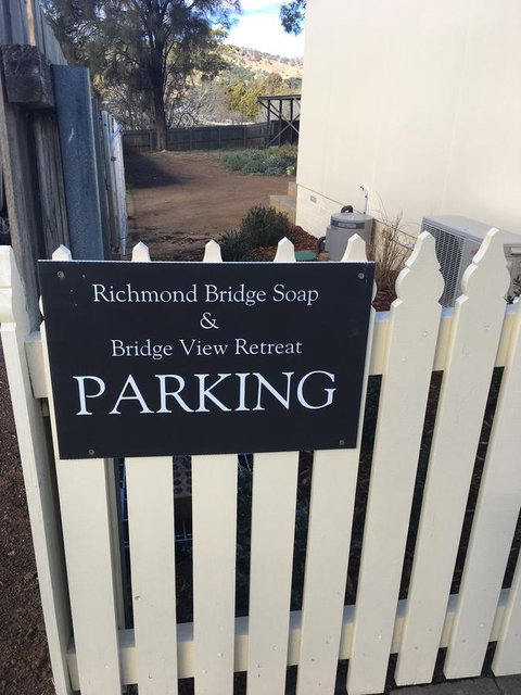 Bridge View Retreat - Accommodation Whitsundays 13