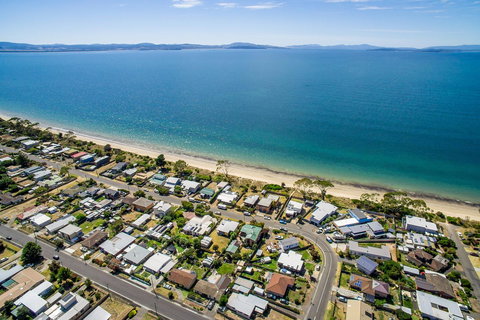 Aqua Beachfront! - Accommodation Whitsundays 12