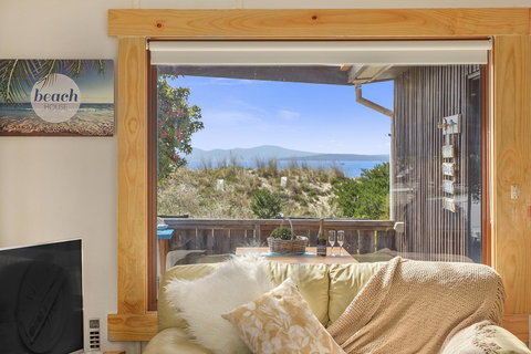 Aqua Beachfront! - Accommodation Whitsundays 10