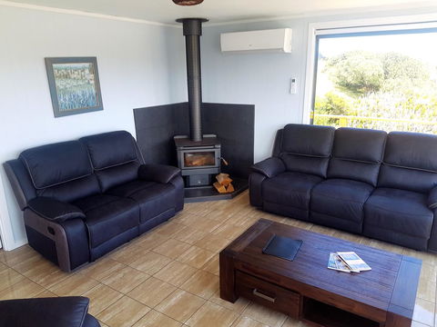 Ocean View Cottage - Accommodation Whitsundays 2