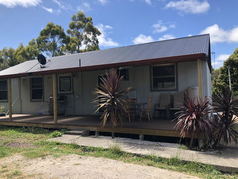 Harvey House - Accommodation Whitsundays 1