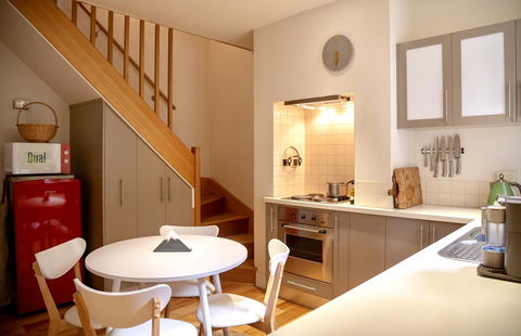 Lotus Gogh Apartment - Accommodation Whitsundays 8