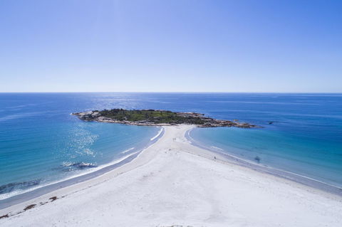 Diamond Island Resort - Accommodation Whitsundays 4