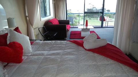 Diamond Island Resort - Accommodation Whitsundays 39