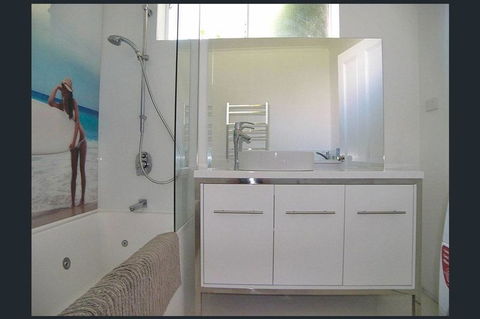 Hobart Colonial Apartment - Accommodation Whitsundays 2