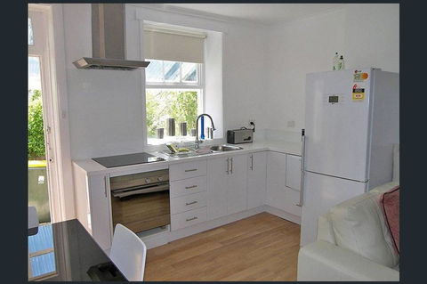 Hobart Colonial Apartment - Accommodation Whitsundays 0