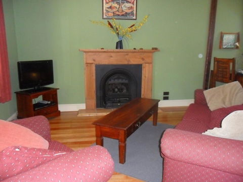 Tramway Cottage - Accommodation Whitsundays 5