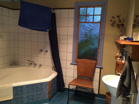 Tramway Cottage - Accommodation Whitsundays 3
