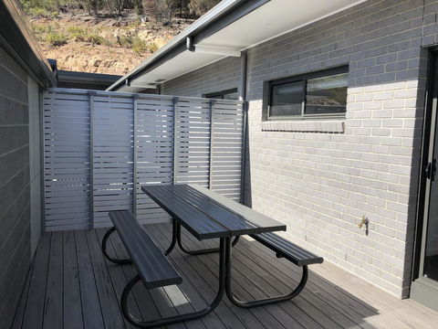 Risdon Brook Hotel - Accommodation Whitsundays 9