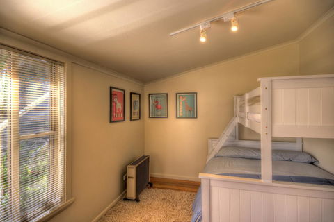 The Strand ~ On The Edge Of The Beach - Accommodation Whitsundays 12
