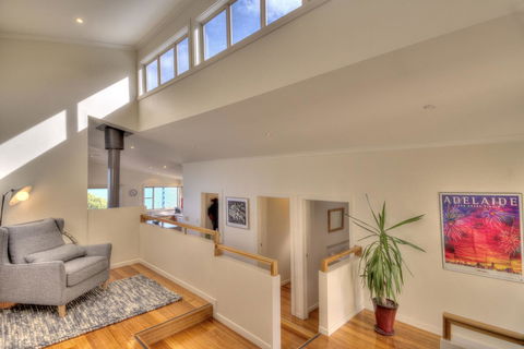 The Strand ~ On The Edge Of The Beach - Accommodation Whitsundays 7