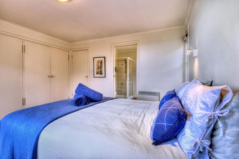 The Strand ~ On The Edge Of The Beach - Accommodation Whitsundays 10