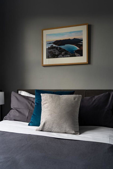 The Tasmanian Inn - Accommodation Whitsundays 5
