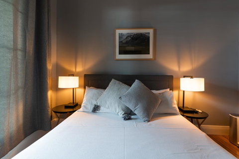The Tasmanian Inn - Accommodation Whitsundays 3