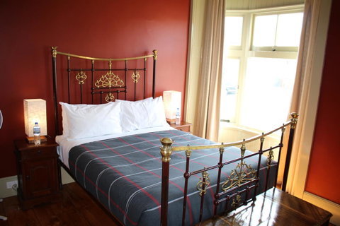 The Tasmanian Inn - Accommodation Whitsundays 21