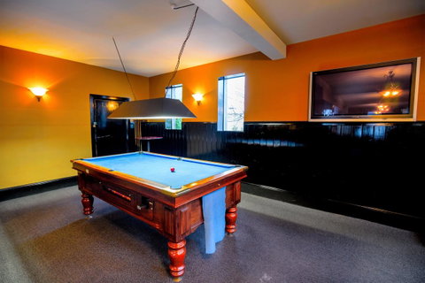 The Tasmanian Inn - Accommodation Whitsundays 37