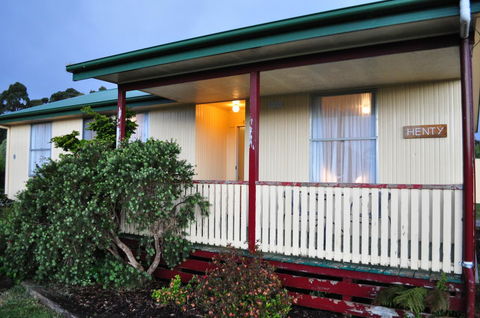 GreenGate Cottages - Accommodation Whitsundays 2