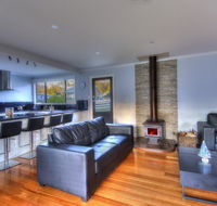 Muirs Beach Retreat - Accommodation Whitsundays