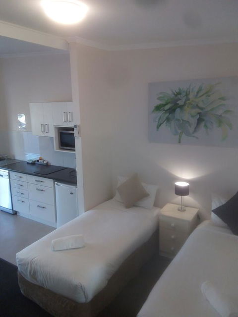 Abel Tasman Airport Motor Inn - Accommodation Whitsundays 11