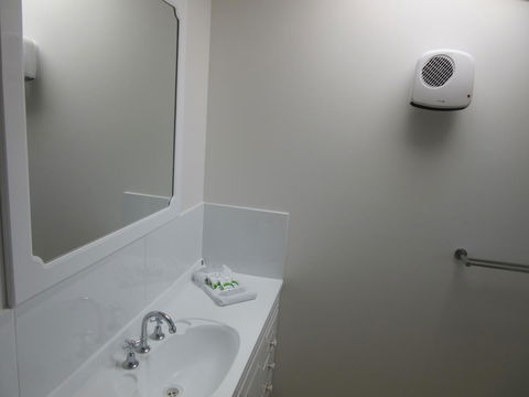 Abel Tasman Airport Motor Inn - Accommodation Whitsundays 18