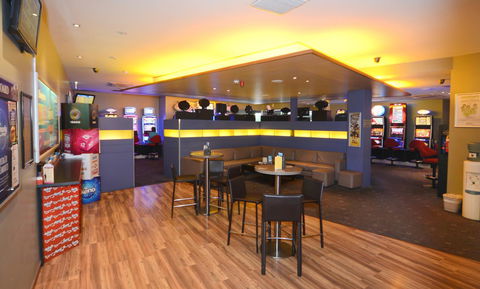 Bridge Hotel - Accommodation Whitsundays 22
