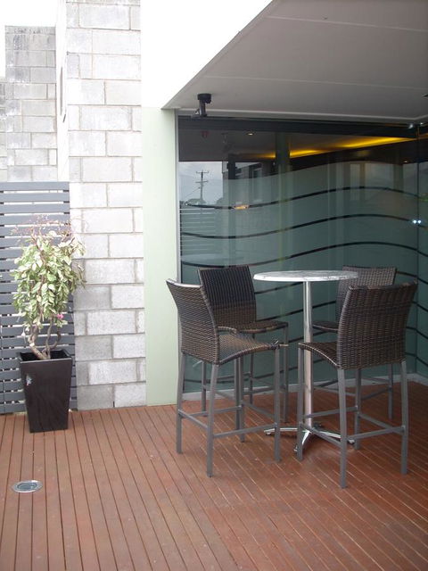 Bridge Hotel - Accommodation Whitsundays 18