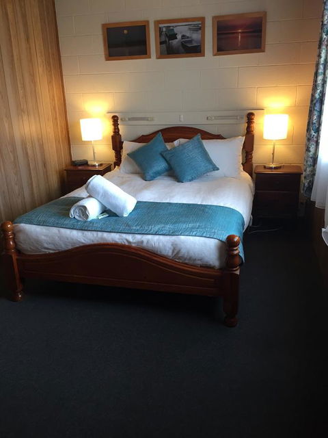 Regatta Point Tavern & Holiday Villas - Accommodation Whitsundays 7