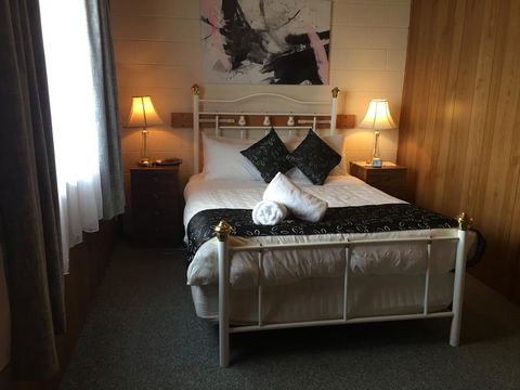Regatta Point Tavern & Holiday Villas - Accommodation Whitsundays 14