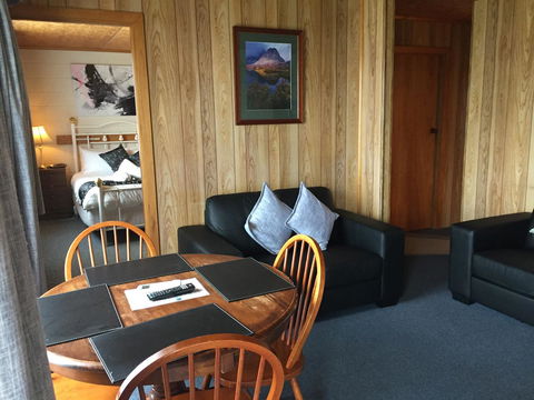 Regatta Point Tavern & Holiday Villas - Accommodation Whitsundays 13