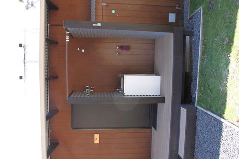 BAY OF FIRES ECO HUT Off Grid Experience At Binalong Bay - Accommodation Whitsundays 1