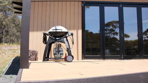 BAY OF FIRES ECO HUT Off Grid Experience At Binalong Bay - Accommodation Whitsundays 14