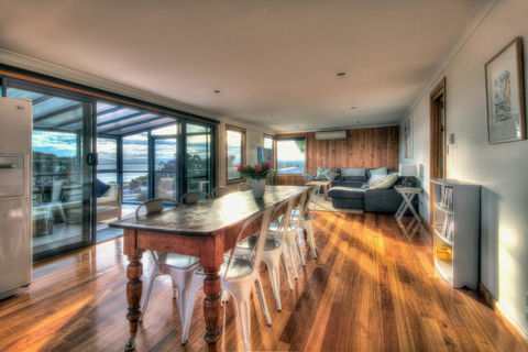 Blue Waves - Accommodation Whitsundays 9
