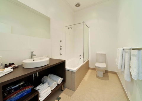 Ikon Hotel - Accommodation Whitsundays 18