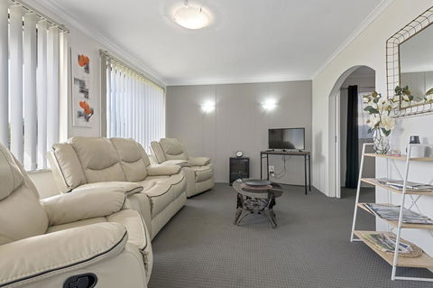 Aruba Apartments - Accommodation Whitsundays 9
