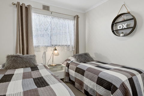 Aruba Apartments - Accommodation Whitsundays 7
