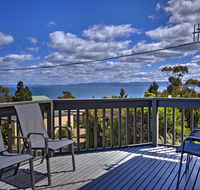 The Lookout  Large family house with views - Accommodation Whitsundays