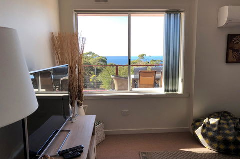 BAY OF FIRES SEACHANGE Ocean Frontage - Accommodation Whitsundays 1