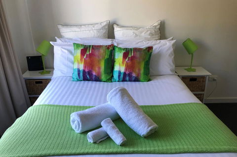 BAY OF FIRES SEACHANGE Ocean Frontage - Accommodation Whitsundays 7